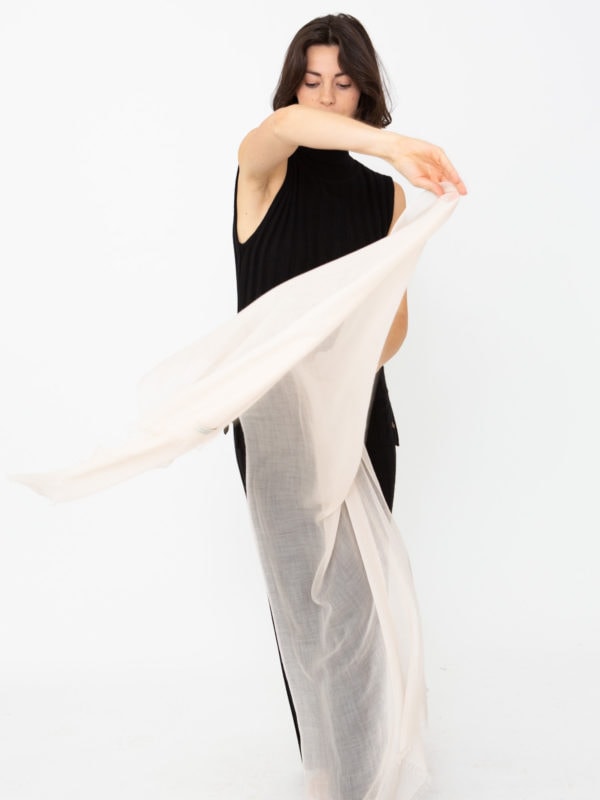 T A L A. Ultra Fine Scarf. Cashmere.