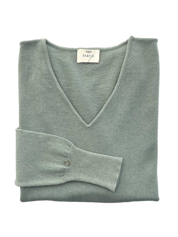 T H A K A. Boyfriend Pullover. Cashmere.