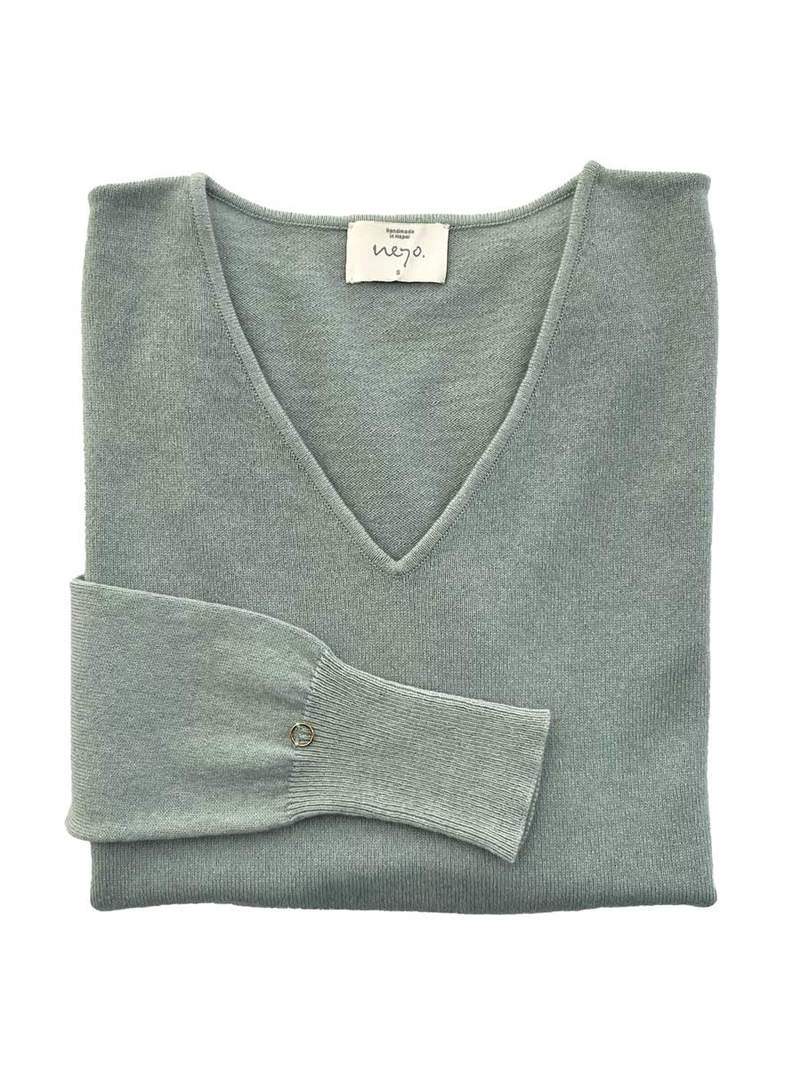 T H A K A. Boyfriend Pullover. Cashmere.